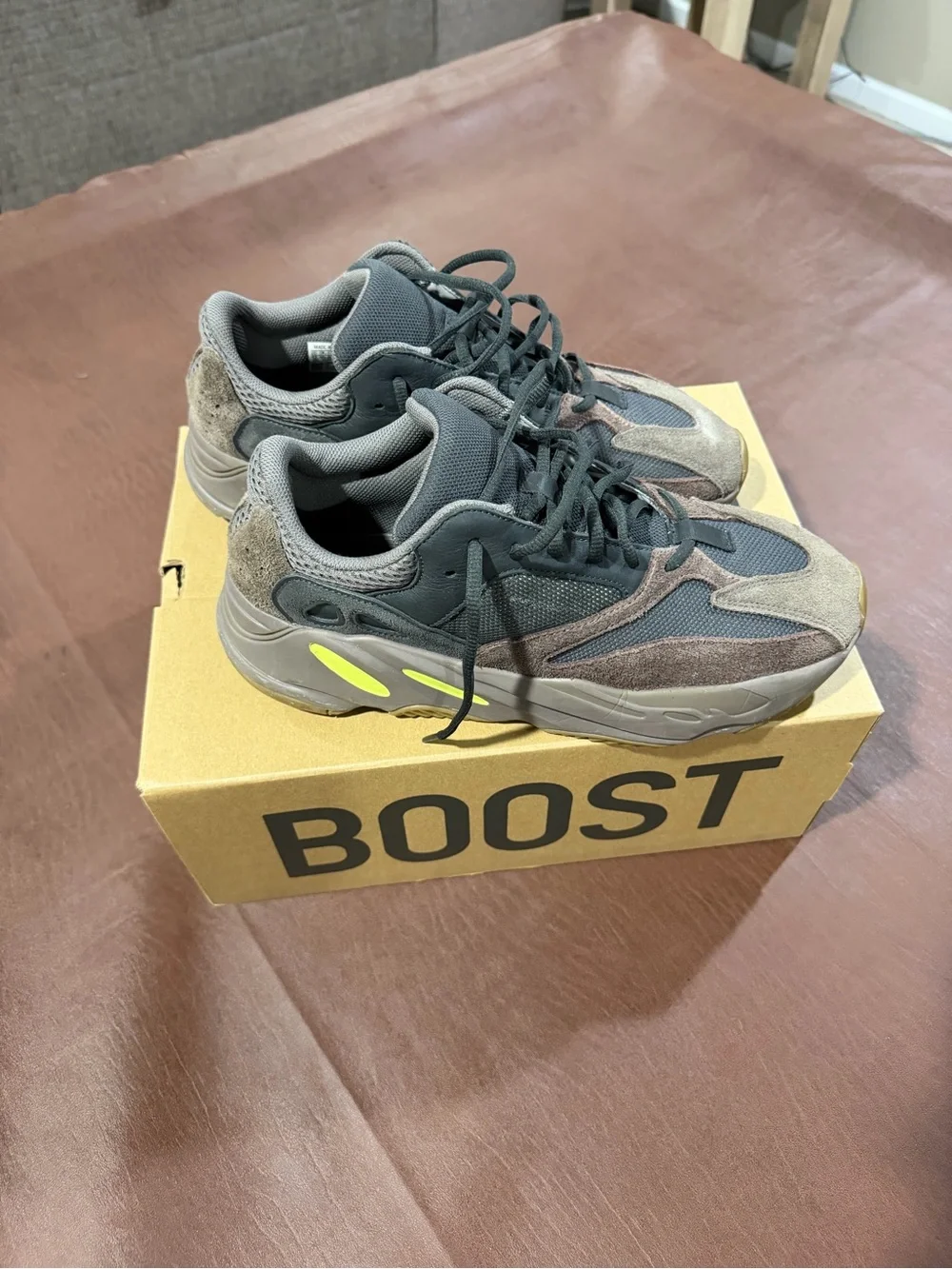 Adidas Yeezy boost 700 mauve size 12